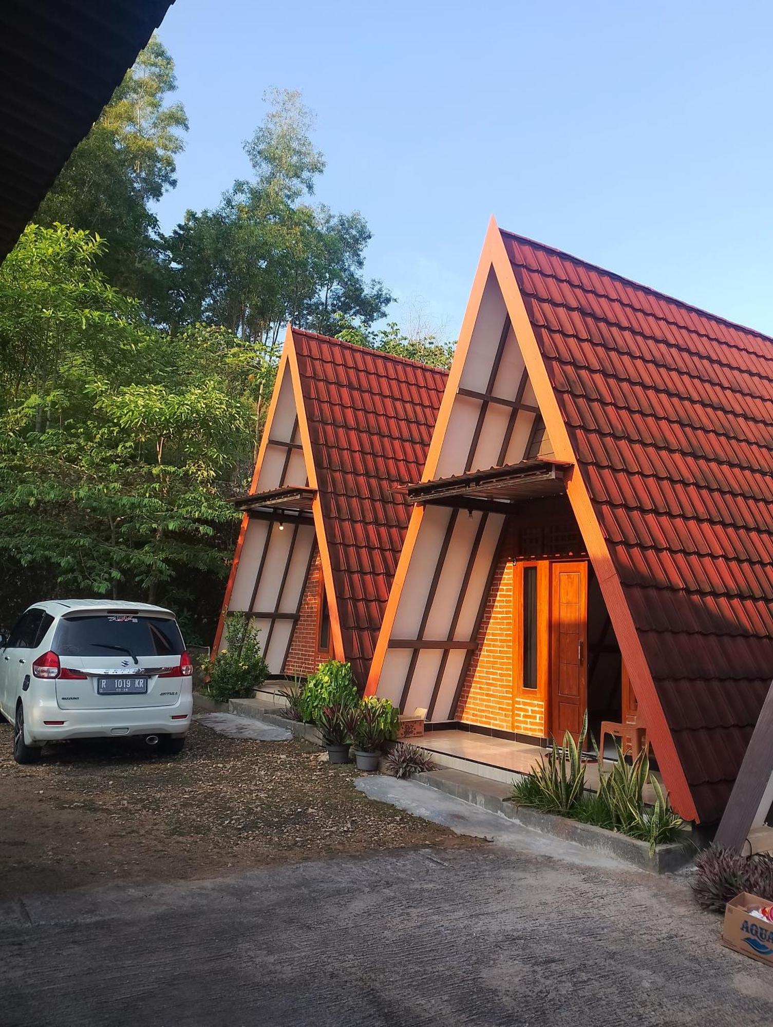 Mekar Lestari Hotel Tepus Exterior foto